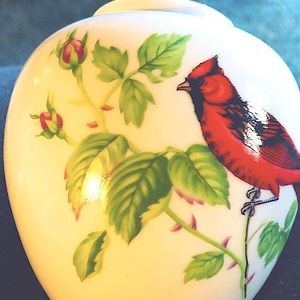 Lefton Hand-Painted Cardinal Small Urn with Lid
